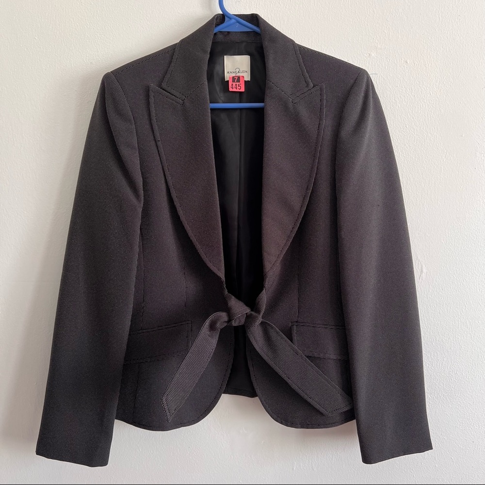 ANNE KLEIN 2 Tie-front Black and Cream Blazer (Sz 10)